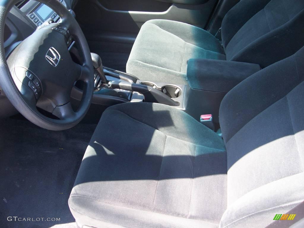 2006 Accord SE Sedan - Alabaster Silver Metallic / Black photo #2