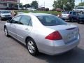 2006 Alabaster Silver Metallic Honda Accord SE Sedan  photo #8