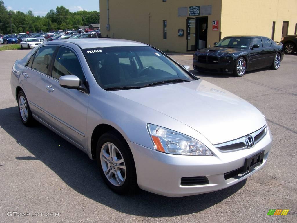 2006 Accord SE Sedan - Alabaster Silver Metallic / Black photo #12
