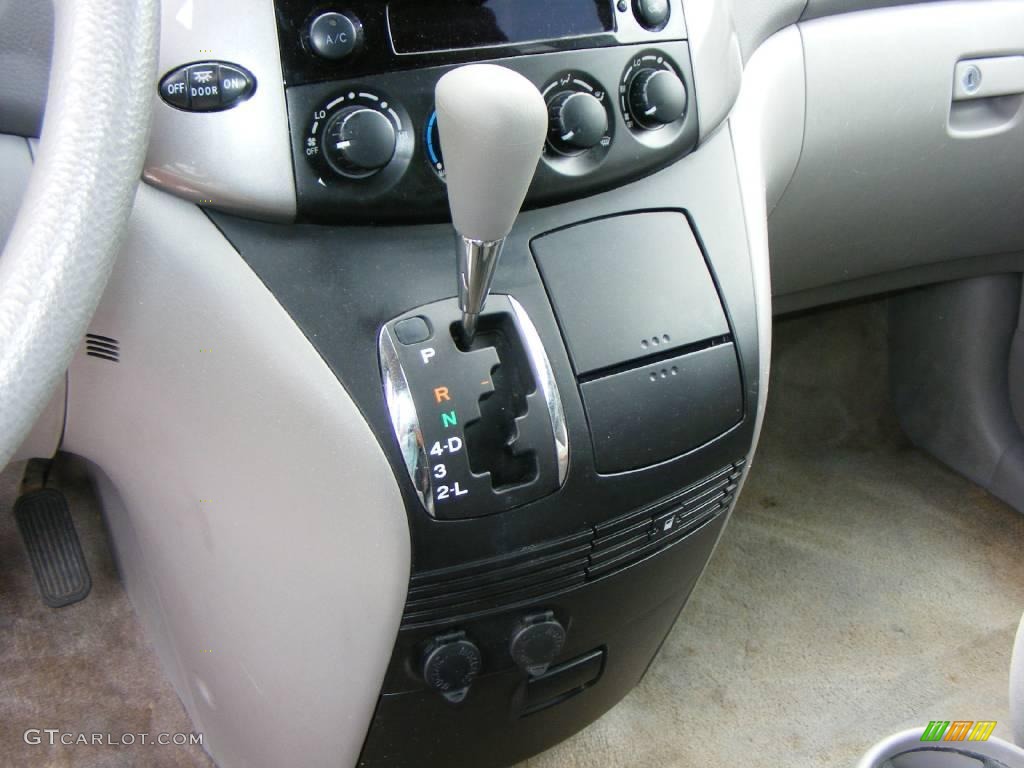 2006 Sienna LE - Silver Pine Mica / Stone Gray photo #8