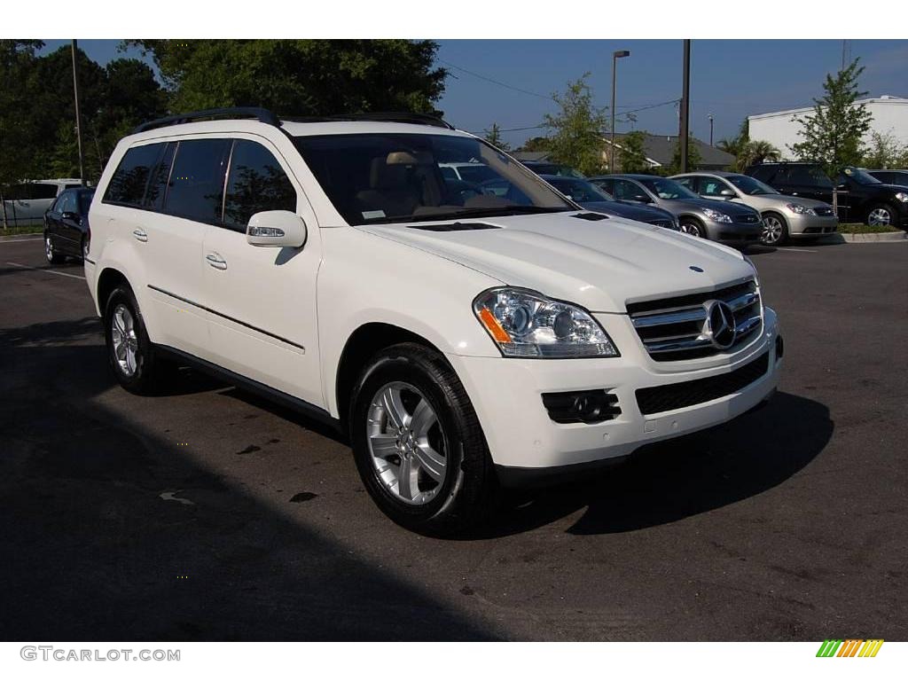 Alabaster White Mercedes-Benz GL