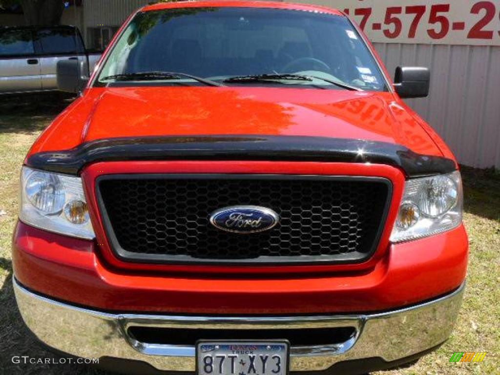 2006 F150 XLT SuperCrew - Bright Red / Medium/Dark Flint photo #2