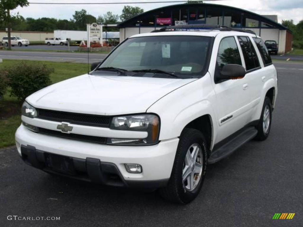 2002 white chevy trailblazer