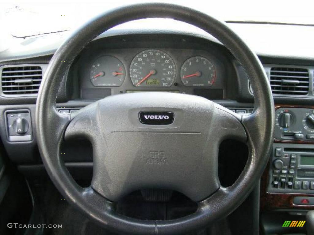 1998 Volvo V70 T5 Steering Wheel Photos