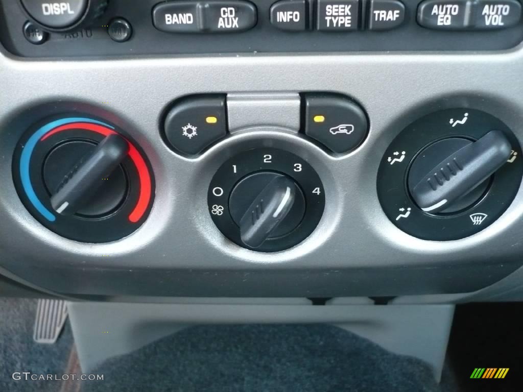 2008 Colorado LS Regular Cab - Victory Red / Medium Pewter photo #21