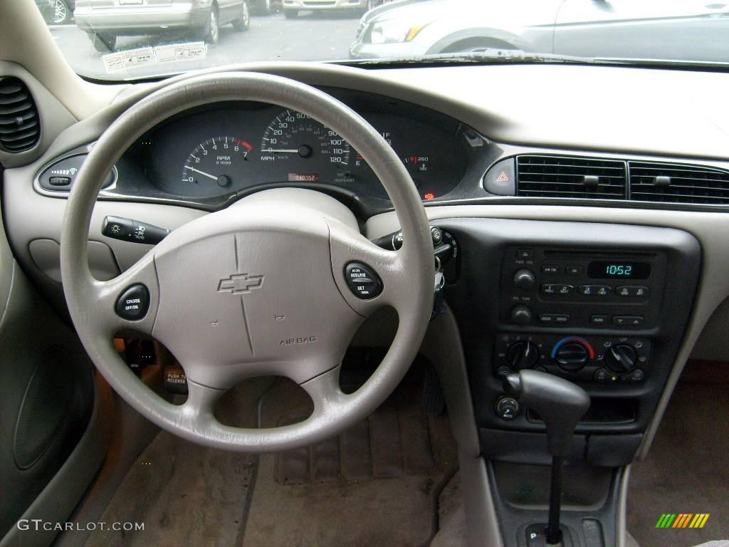 2003 Malibu Sedan - Galaxy Silver Metallic / Gray photo #14