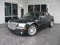 Brilliant Black - 300 C HEMI Photo No. 1