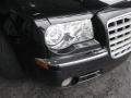 Brilliant Black - 300 C HEMI Photo No. 5