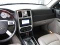 Brilliant Black - 300 C HEMI Photo No. 18