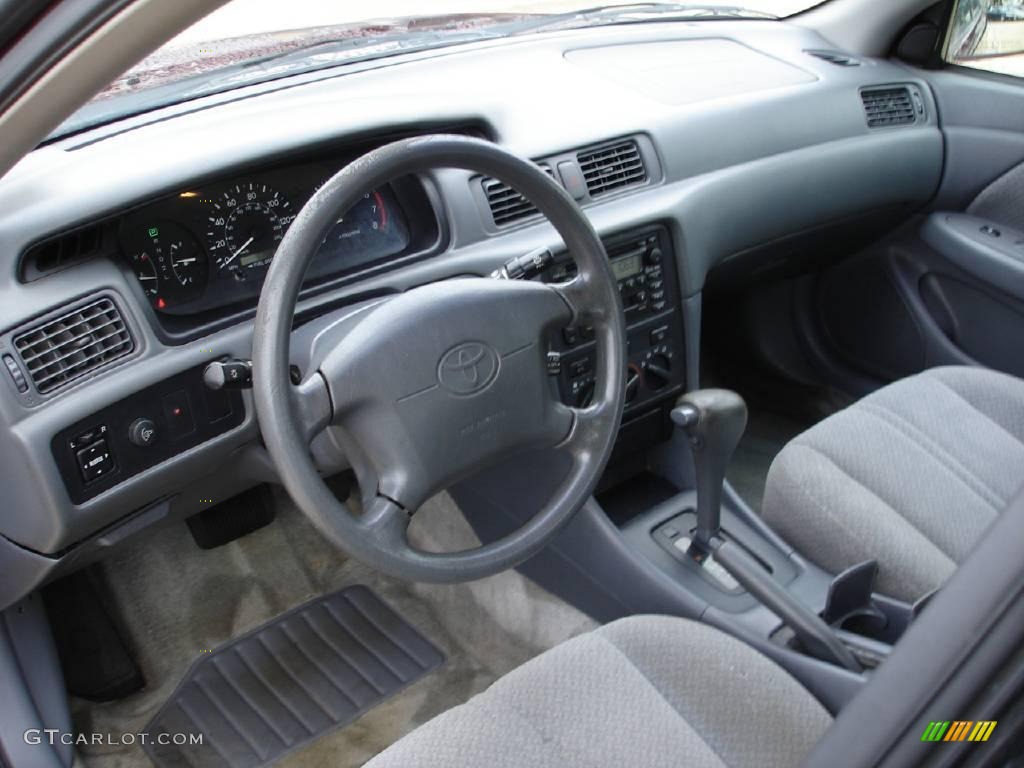 2001 Camry LE - Vintage Red Pearl / Gray photo #9