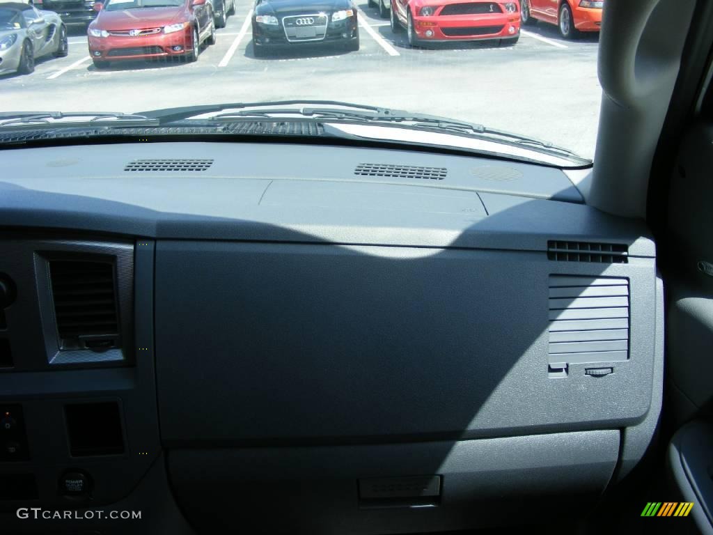 2007 Ram 3500 Sport Quad Cab 4x4 Dually - Bright White / Medium Slate Gray photo #25
