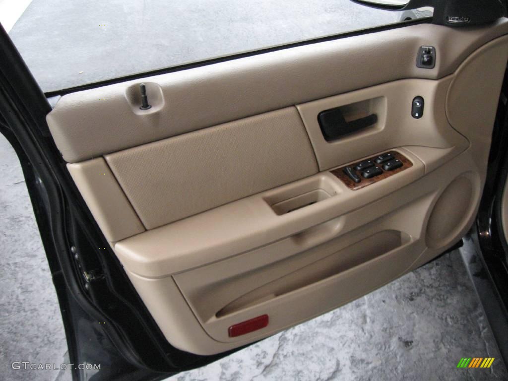 2003 Taurus SEL - Black / Medium Graphite photo #11