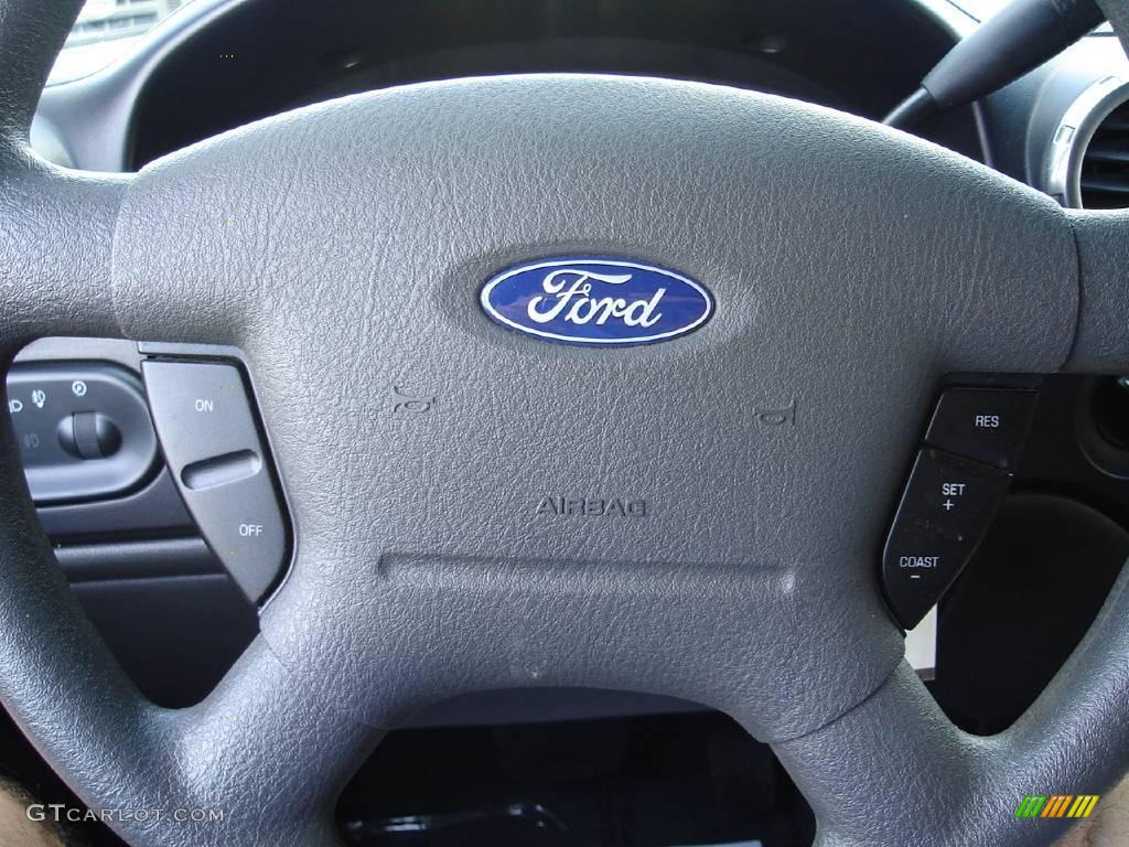 2003 Expedition XLT 4x4 - Silver Birch Metallic / Flint Grey photo #30