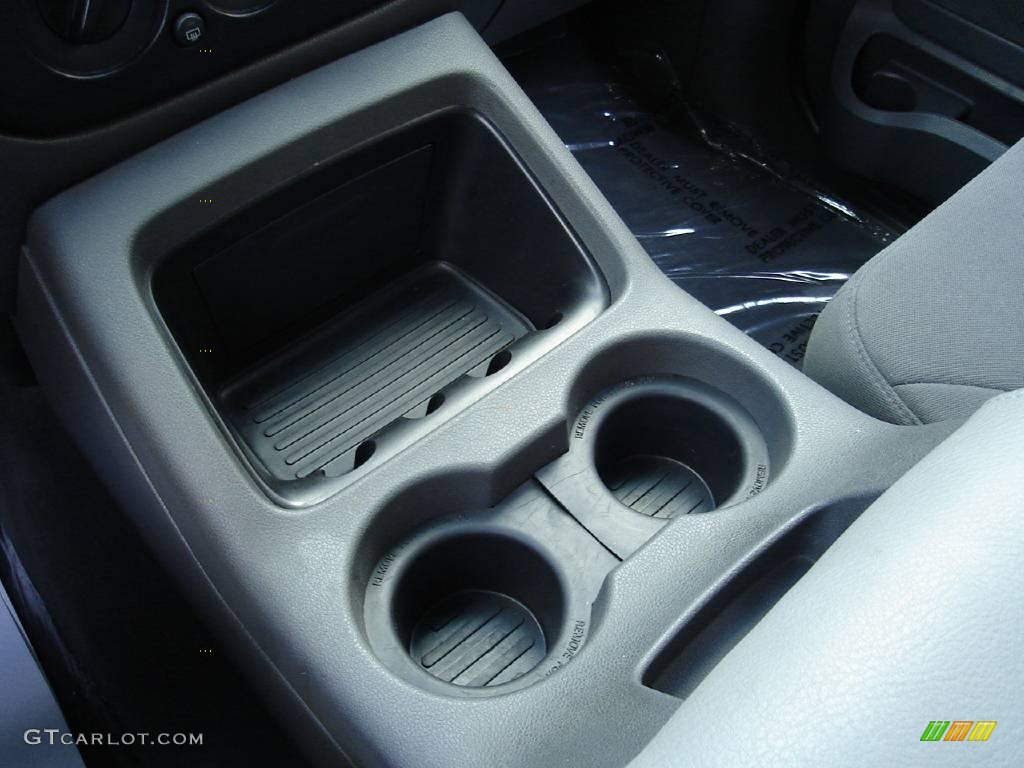 2003 Expedition XLT 4x4 - Silver Birch Metallic / Flint Grey photo #32