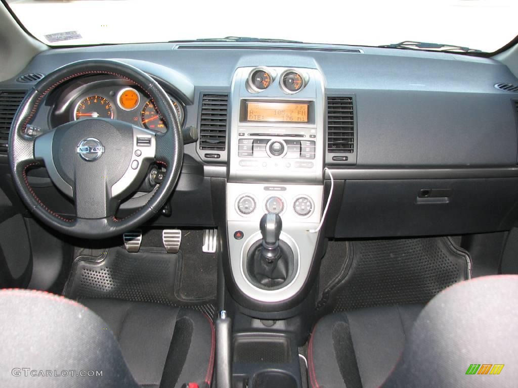 2007 Sentra SE-R Spec V - Fresh Powder White / SE-R Charcoal photo #13