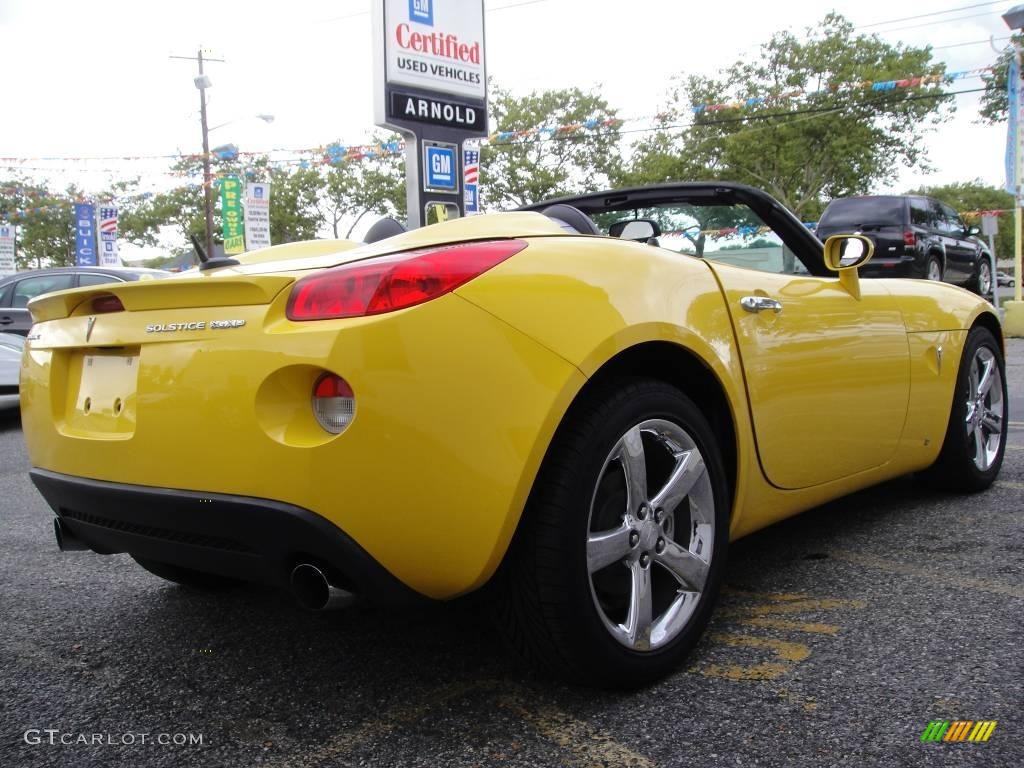 2008 Solstice GXP Roadster - Mean Yellow / Ebony photo #7