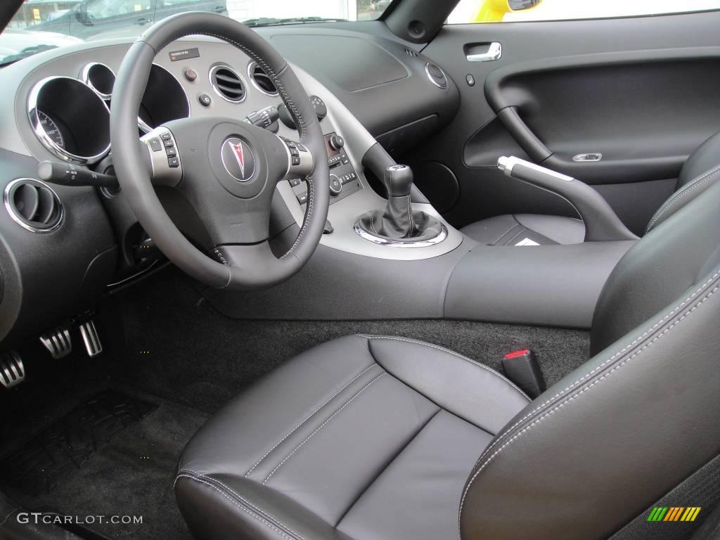 2008 Solstice GXP Roadster - Mean Yellow / Ebony photo #12
