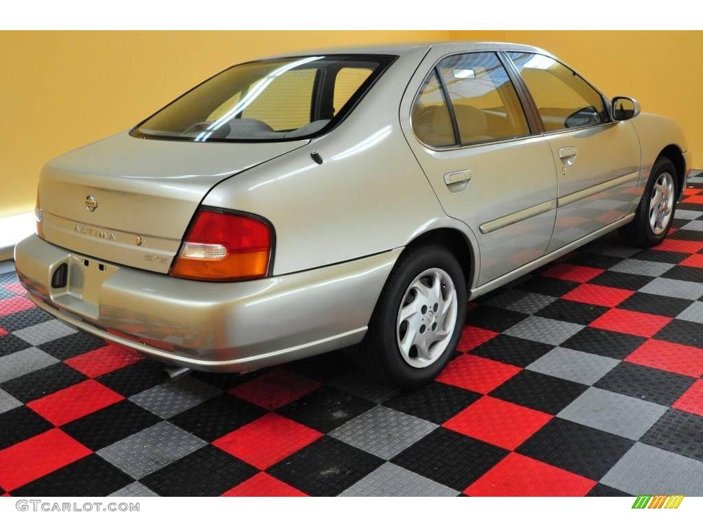 1999 Altima GXE - Champagne Metallic / Blond photo #6