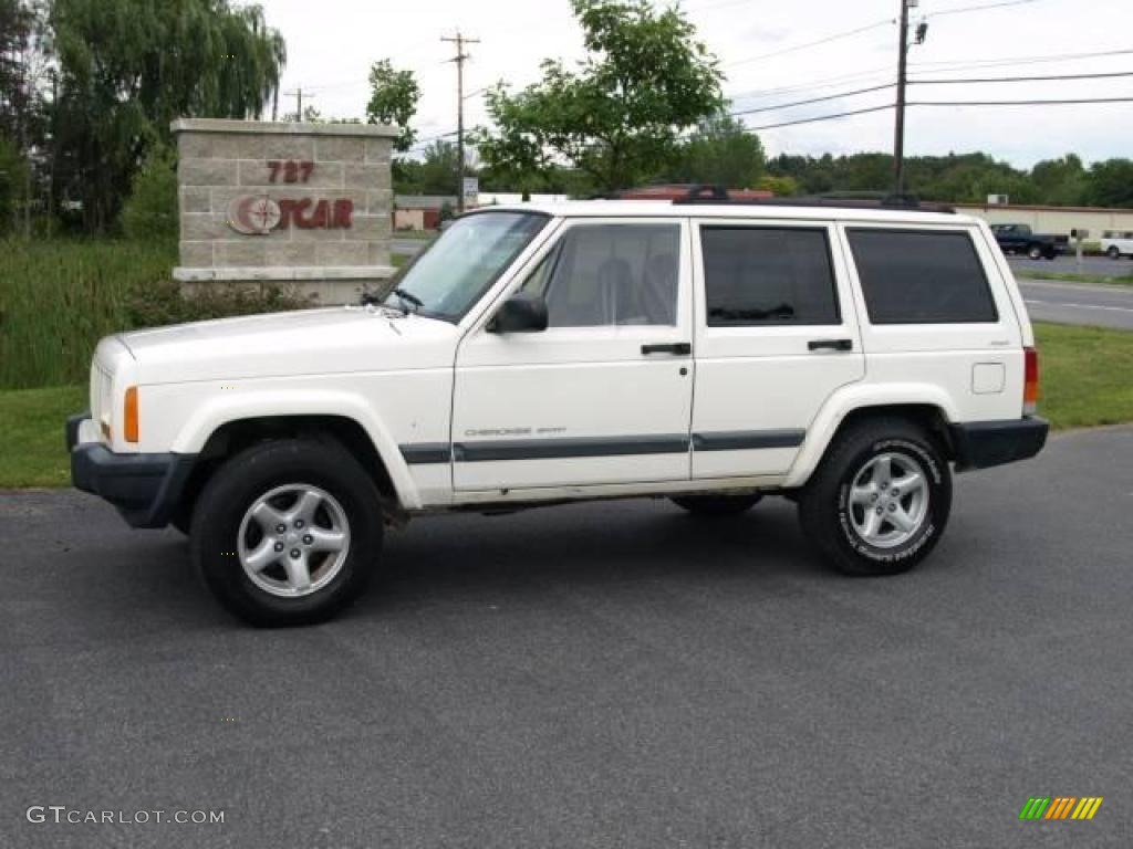 2000 Cherokee Sport 4x4 - Stone White / Agate Black photo #1