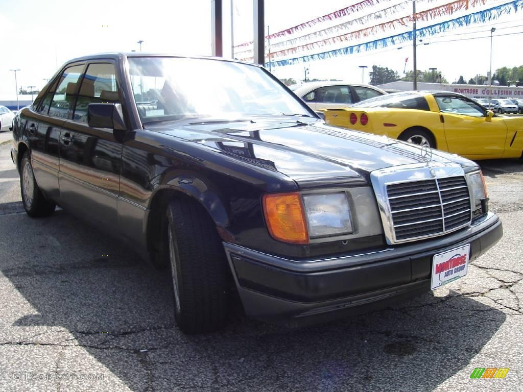 1993 Mercedes-Benz E Class 300 E Sedan Exterior Photos