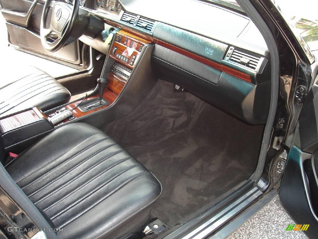 Black Interior 1993 Mercedes-Benz E Class 300 E Sedan Photo #16057993
