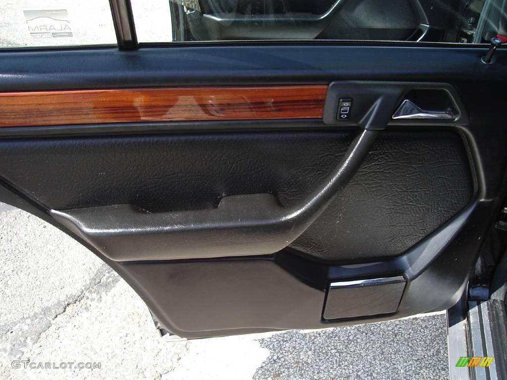 1993 Mercedes-Benz E Class 300 E Sedan Black Door Panel Photo #16058001