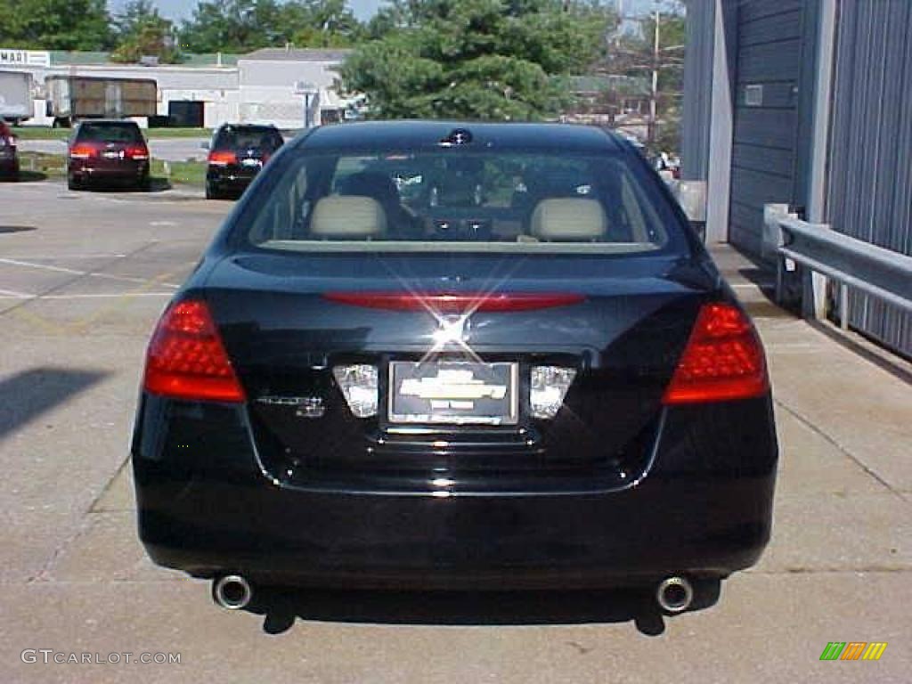 2006 Accord EX-L V6 Sedan - Nighthawk Black Pearl / Ivory photo #9