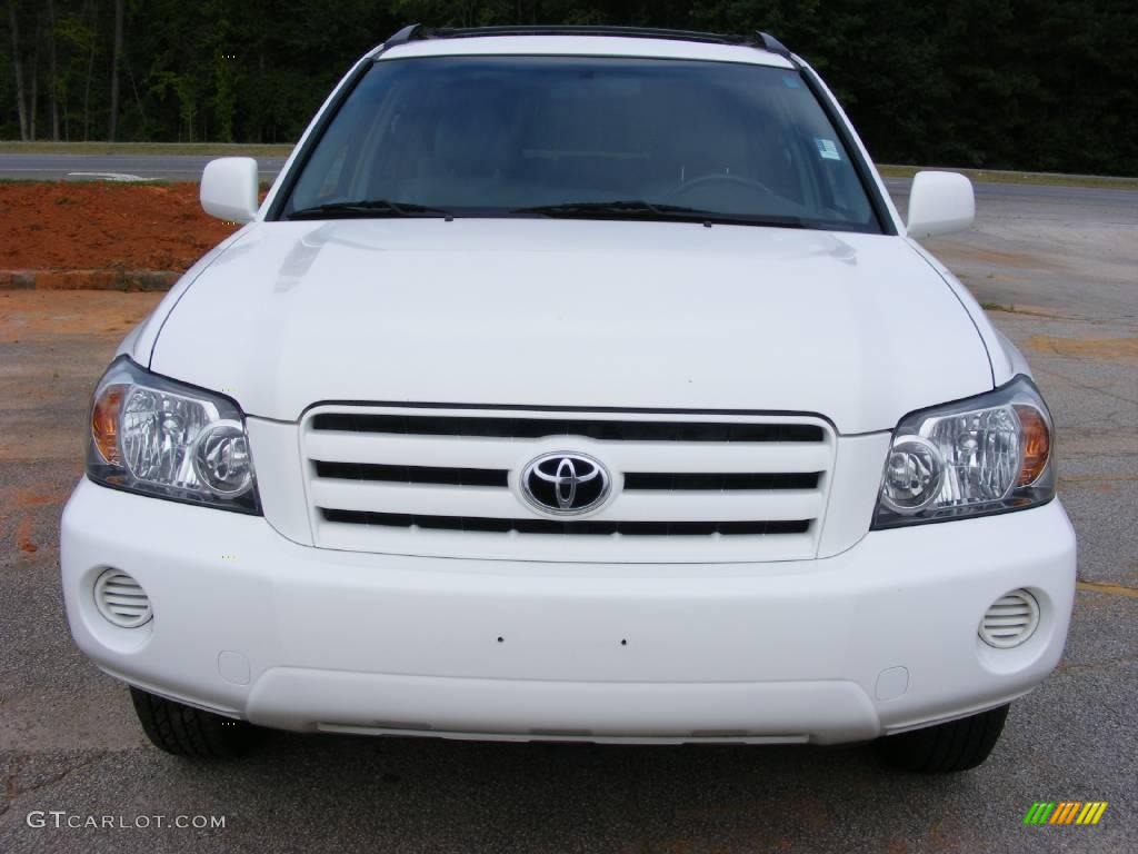 2005 Highlander V6 4WD - Super White / Gray photo #3