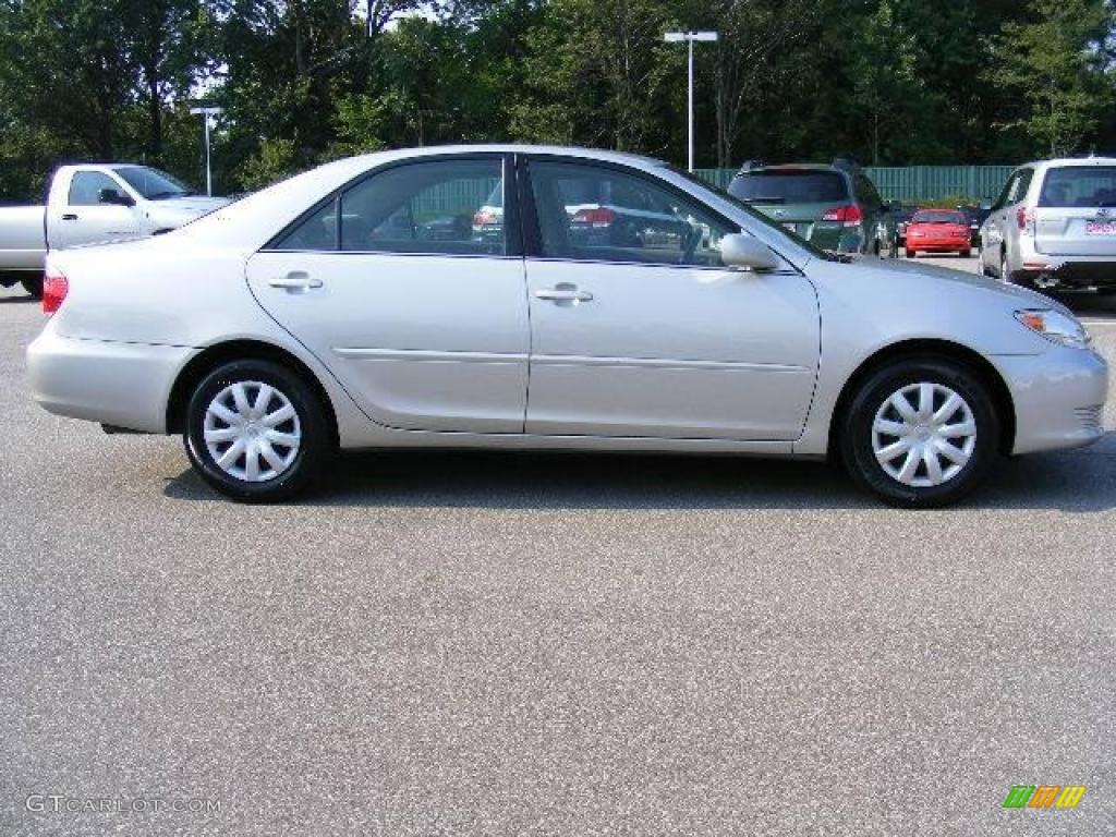 2006 Camry LE - Lunar Mist Metallic / Stone Gray photo #6