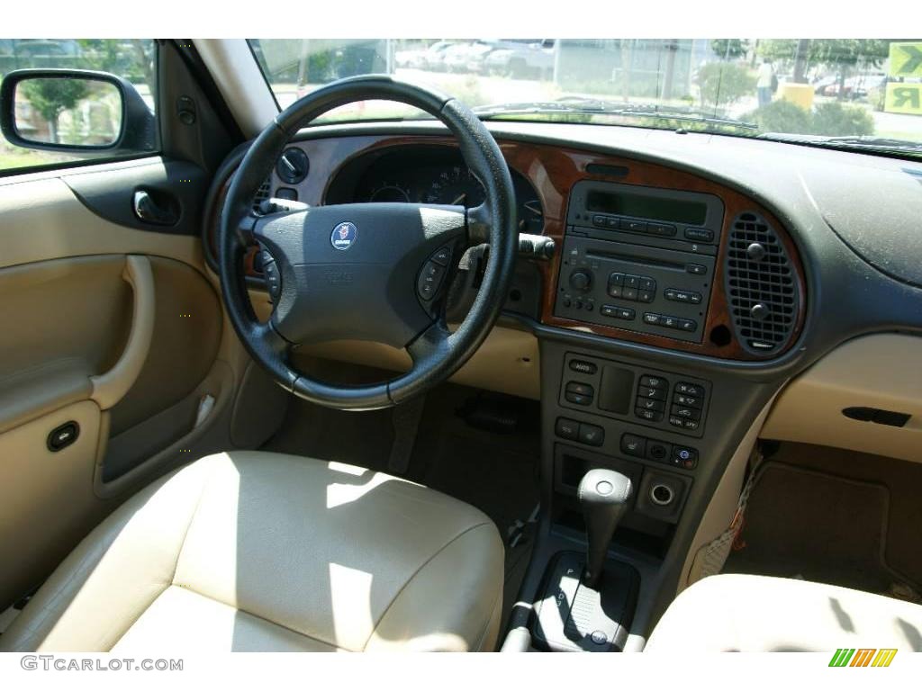 2002 9-3 SE Sedan - Midnight Blue Metallic / Sand Beige photo #16