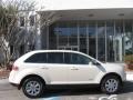 2007 White Chocolate Tri Coat Lincoln MKX   photo #2