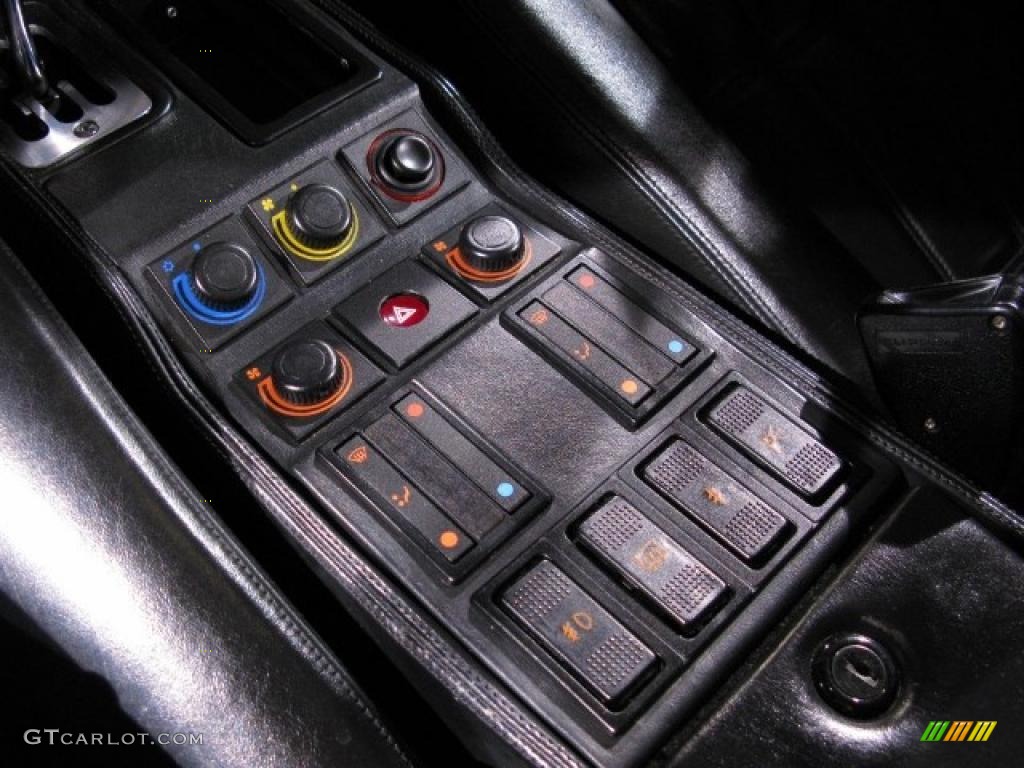 1989 Ferrari 328 GTS Controls Photo #16139500