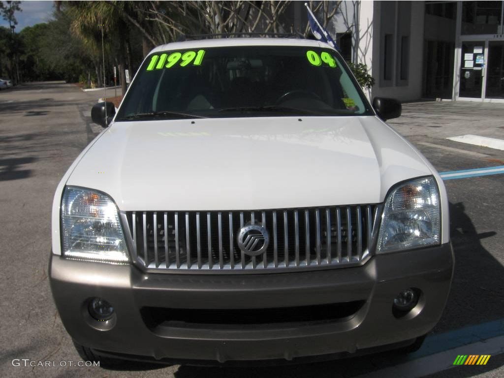 2004 Mountaineer Convenience AWD - Oxford White / Midnight Grey photo #7