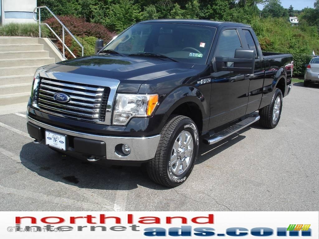 2010 F150 XLT SuperCab 4x4 - Tuxedo Black / Medium Stone photo #2