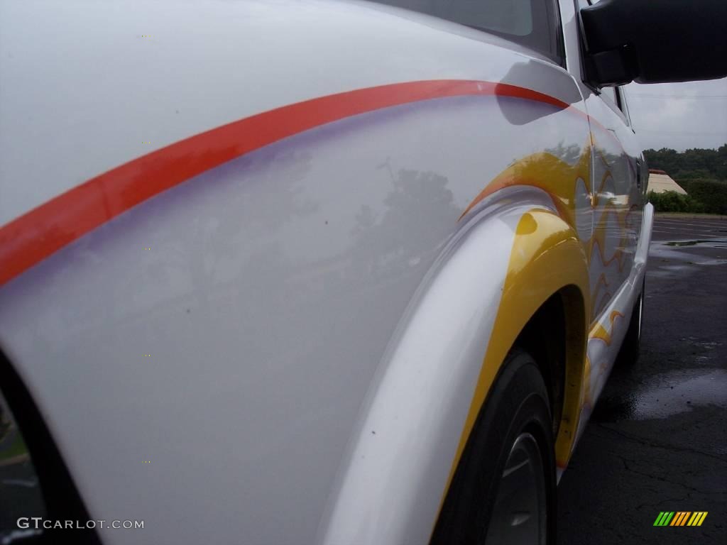 2002 S10 LS Extended Cab - Summit White / Graphite photo #14