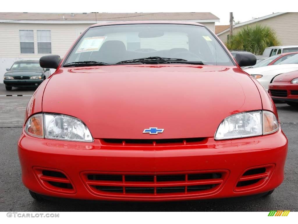 2002 Cavalier Coupe - Bright Red / Graphite photo #4