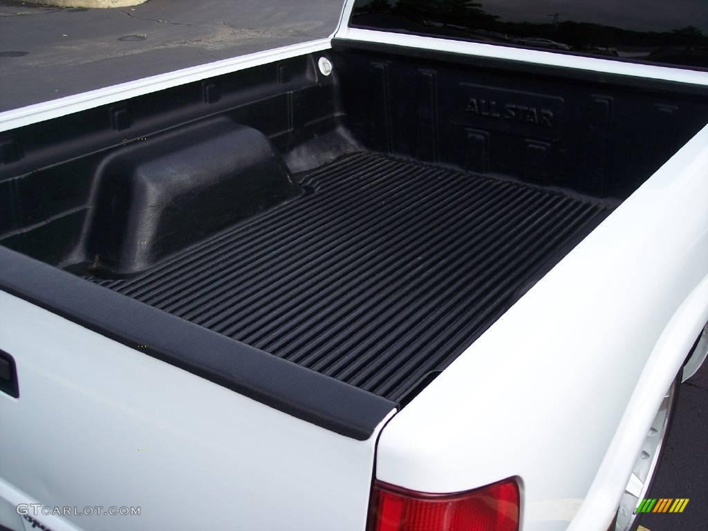 2002 S10 LS Extended Cab - Summit White / Graphite photo #52