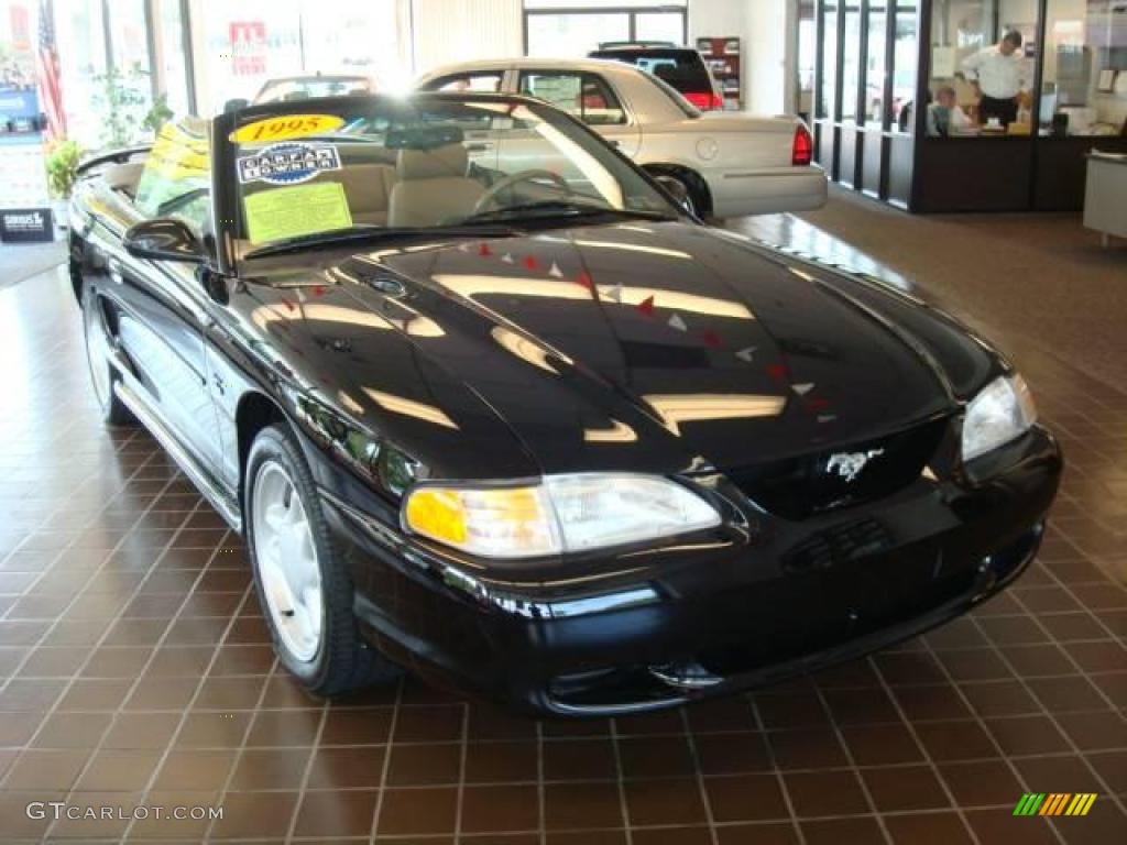 1995 Mustang GT Convertible - Black / Saddle photo #5