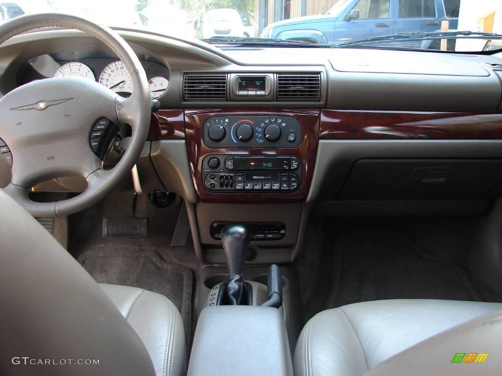 2002 Sebring LXi Sedan - Stone White / Sandstone photo #38