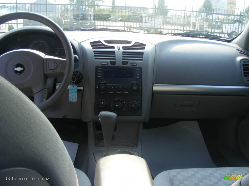 2005 Malibu Maxx LS Wagon - Galaxy Silver Metallic / Gray photo #10