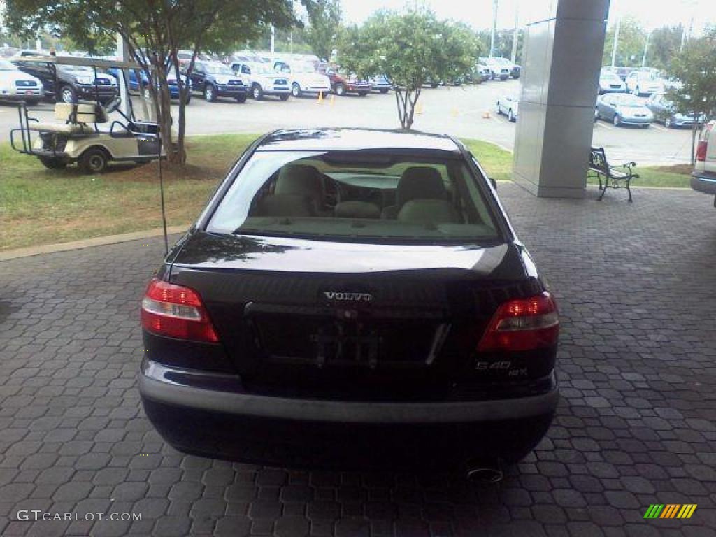 2001 S40 1.9T - Midnight Black Metallic / Taupe/Light Taupe photo #5