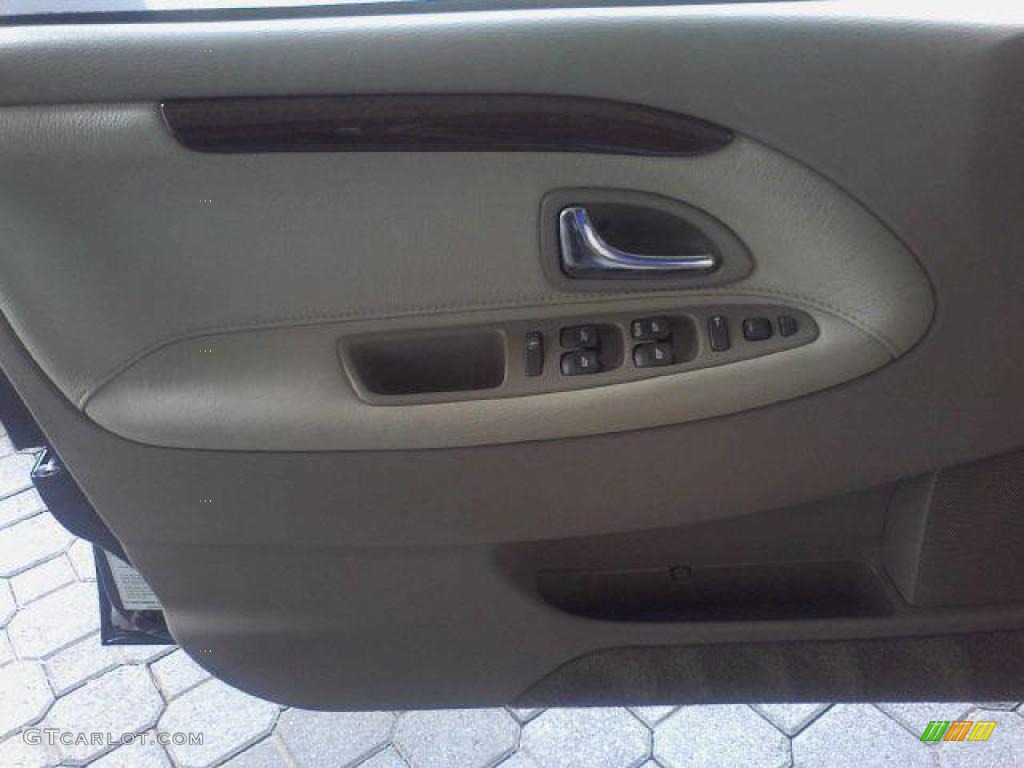 2001 S40 1.9T - Midnight Black Metallic / Taupe/Light Taupe photo #12