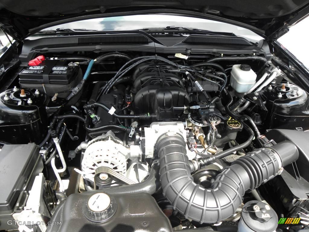 2006 Mustang V6 Premium Coupe - Black / Dark Charcoal photo #13