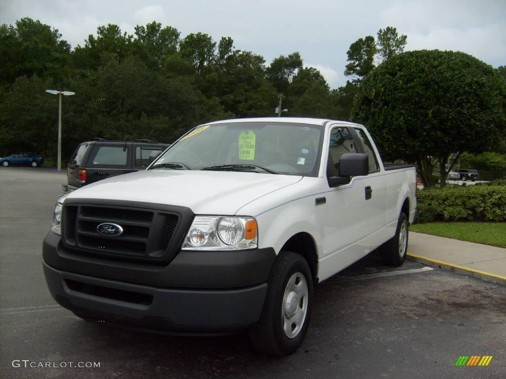 2006 F150 XL SuperCab - Oxford White / Medium/Dark Flint photo #7