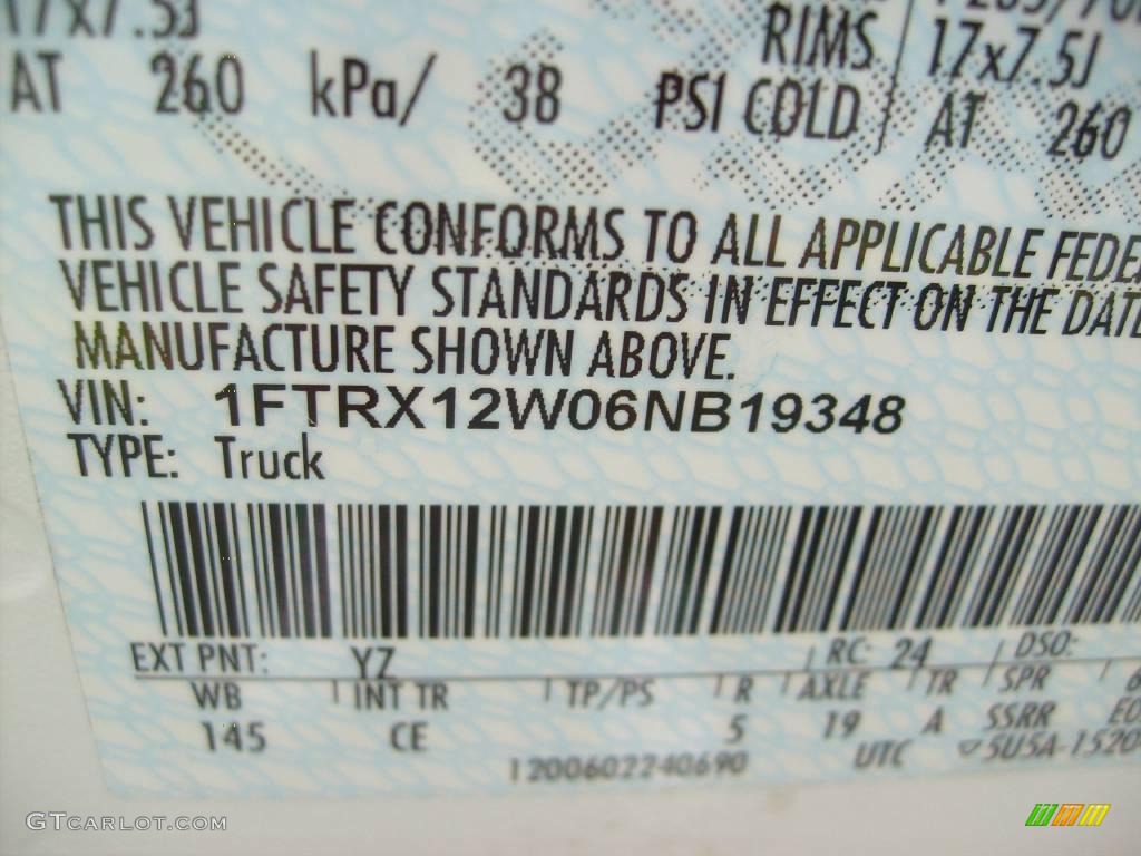 2006 F150 XL SuperCab - Oxford White / Medium/Dark Flint photo #14