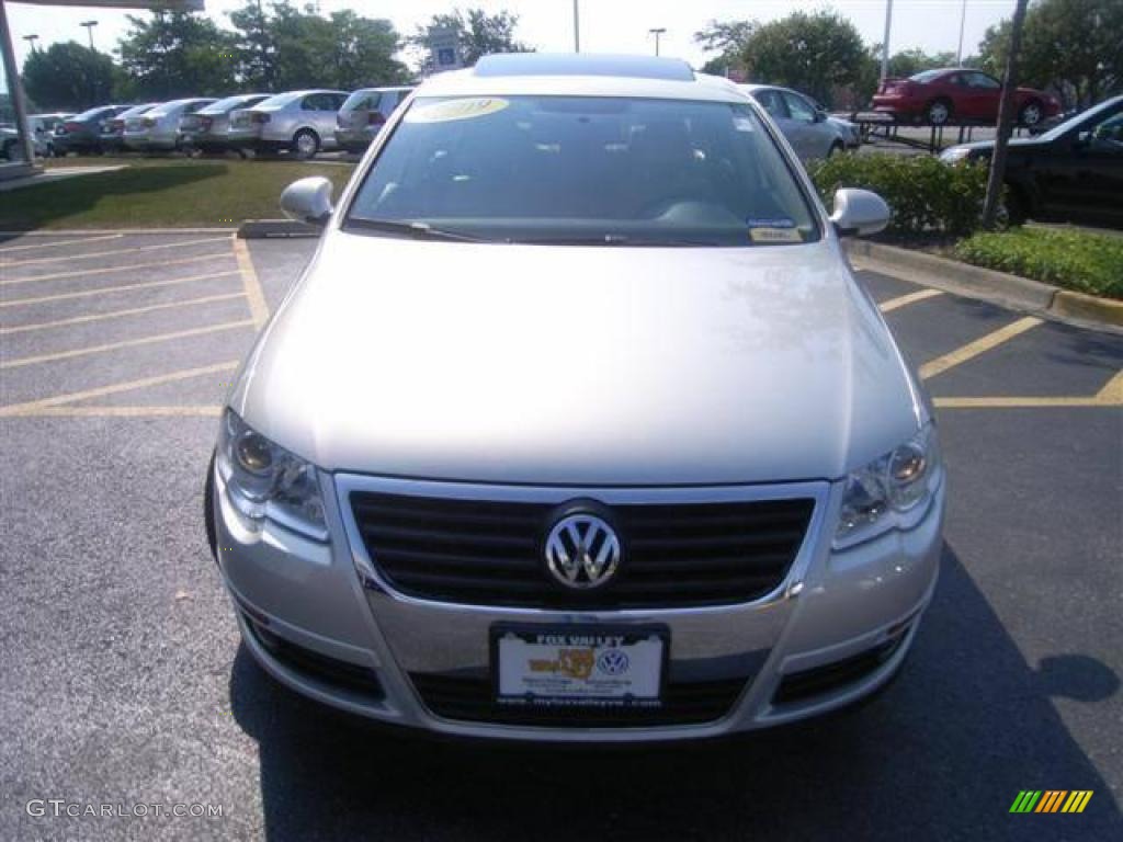 2009 Passat Komfort Sedan - White Gold Metallic / Cornsilk Beige photo #7