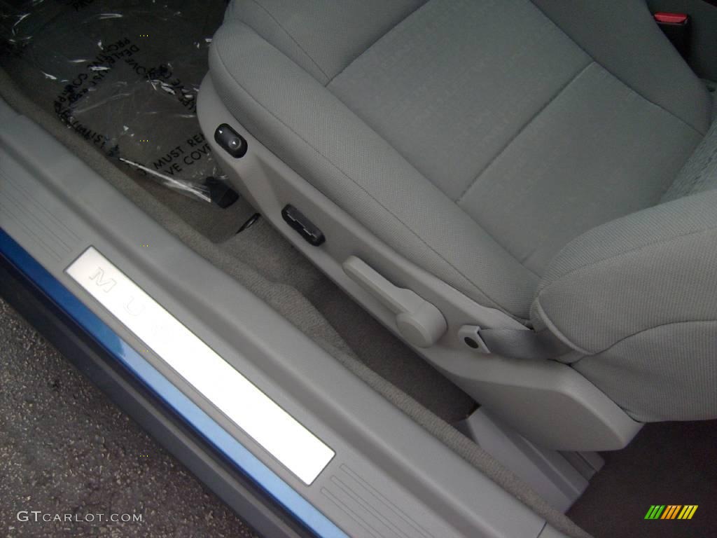 2007 Mustang V6 Premium Coupe - Vista Blue Metallic / Light Graphite photo #14