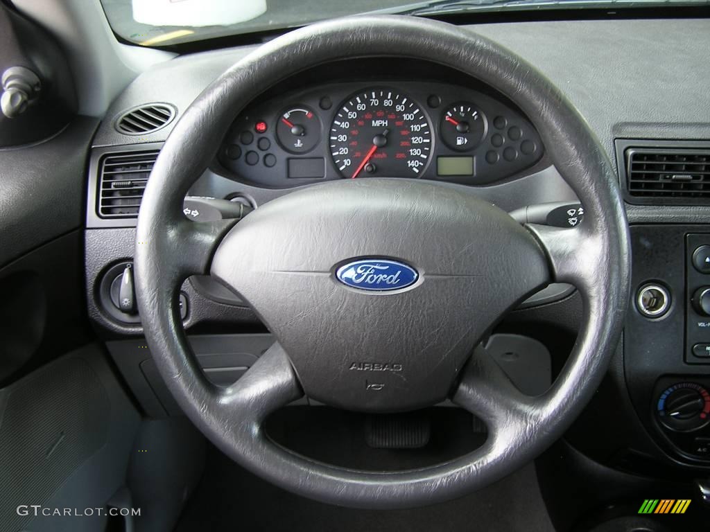 2007 Focus ZX4 S Sedan - Dark Toreador Red Metallic / Charcoal/Light Flint photo #7