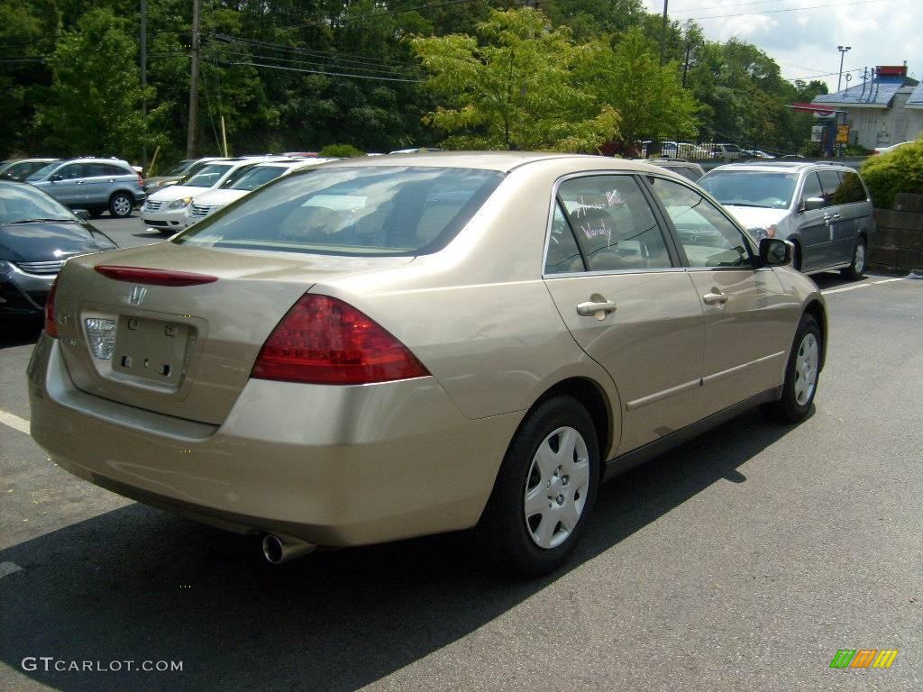 2006 Accord LX Sedan - Desert Mist Metallic / Ivory photo #4