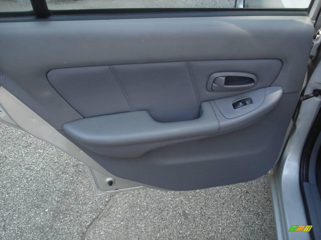 2004 Elantra GT Sedan - Sterling Silver / Gray photo #10